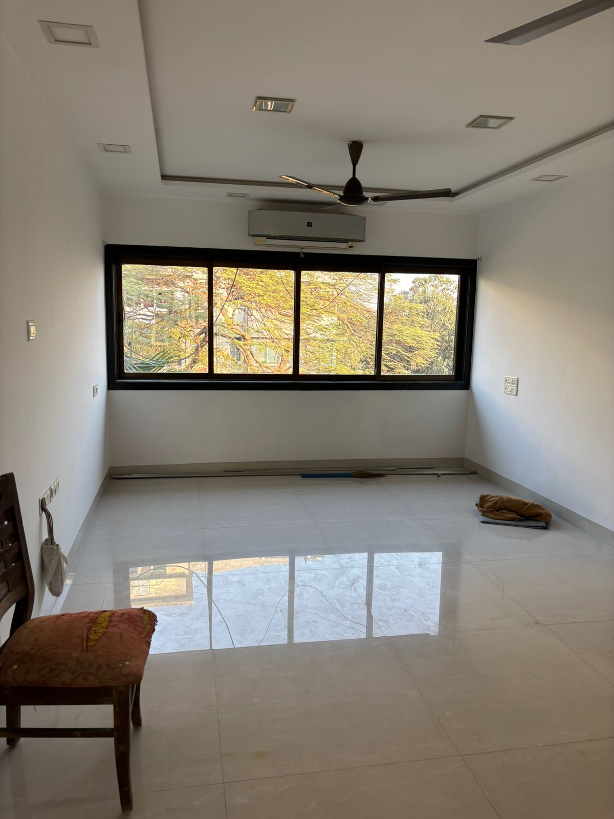 3 BHK + Servant Room Apartment For Sale in Ashoka Apartments Colaba