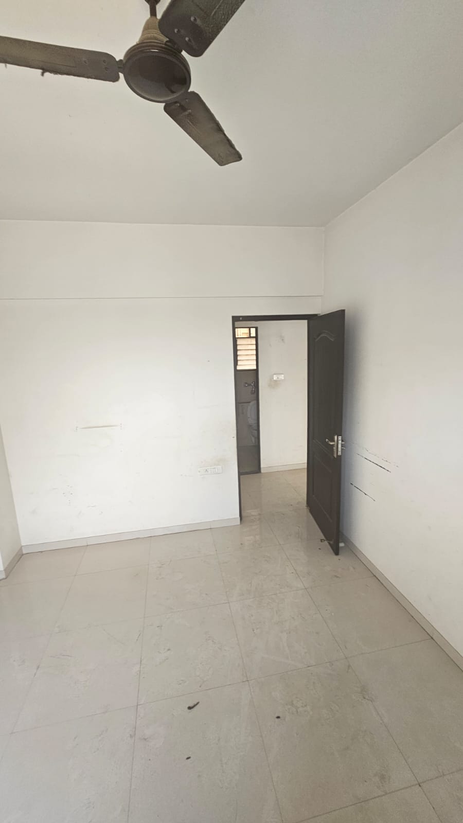1 BHK + Extra Room Apartment For Rent in VTP One