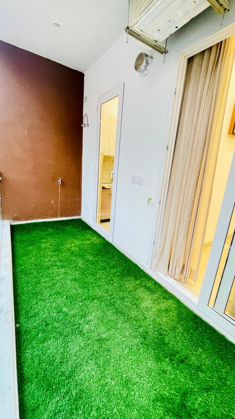 Balcony, patiala road 3 Bedroom 1550 Sq.Ft. Apartment In Patiala Road Zirakpur 8655976