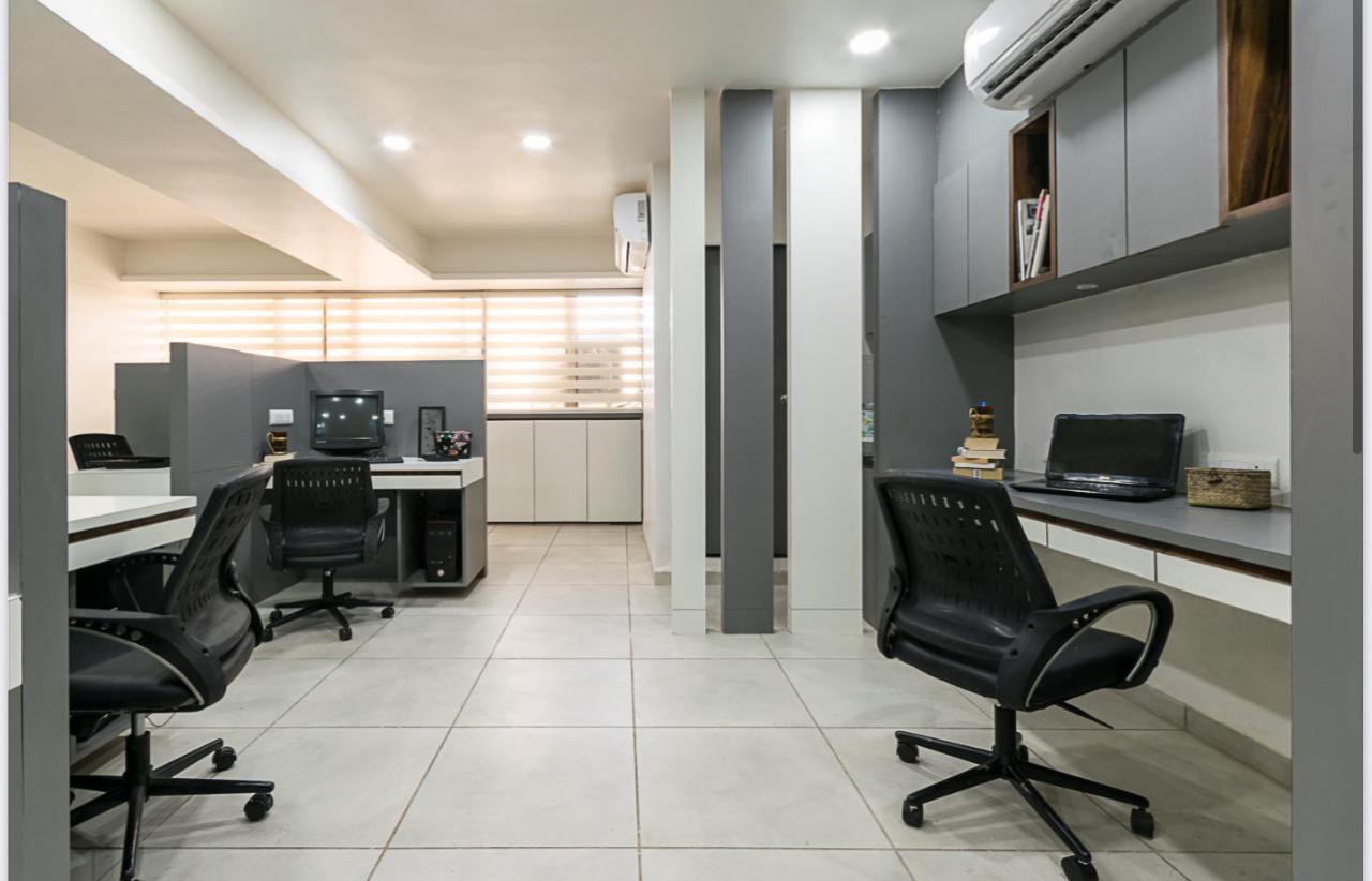 Office Space For Rent in Shapath Iv 