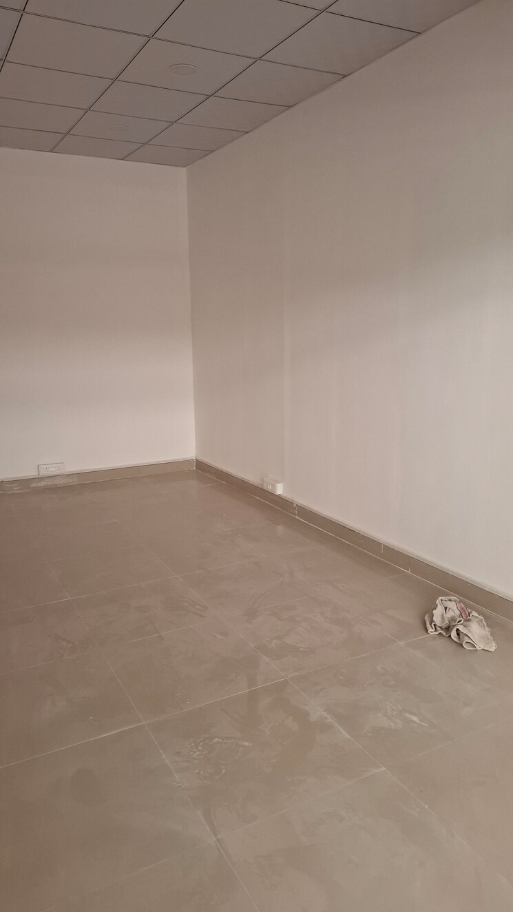 undefined, gaur-city-center Commercial Shop 277 Sq.Ft. In Sector 4 Greater Noida Greater Noida 8656119