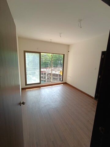 Room in 2 BHK Apartment at Runwal Eirene, Balkum Pada – for Sale