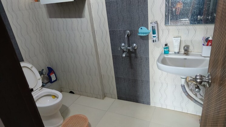 Bathroom, shreshta-garden-phase-i-ii 3 Bedroom 1153 Sq.Ft. Apartment In Rajarhat Kolkata 8656254