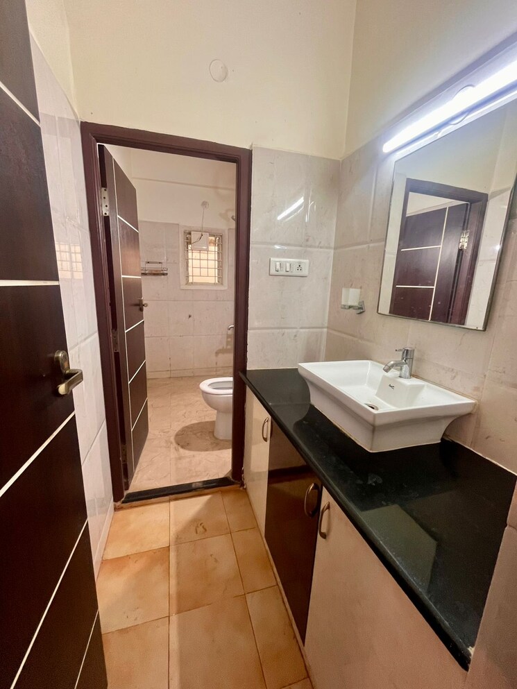 Attached Bathroom, indiranagar 3 Bedroom 2550 Sq.Ft. Apartment In Indiranagar Bangalore 8656231