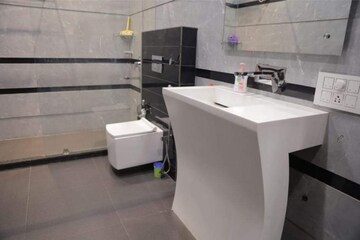 Bathroom in 6+ BHK Independent House at Aerocity – for Sale