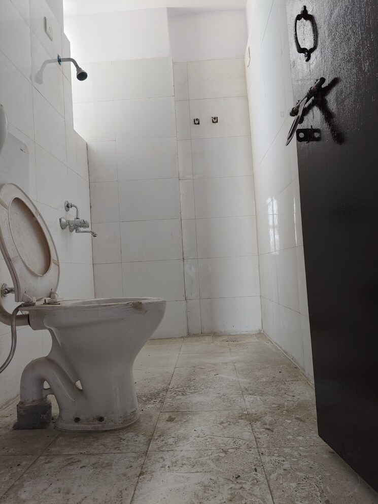 Bathroom, adore-happy-homes 3 Bedroom 645 Sq.Ft. Apartment In Sector 86 Faridabad 8656334