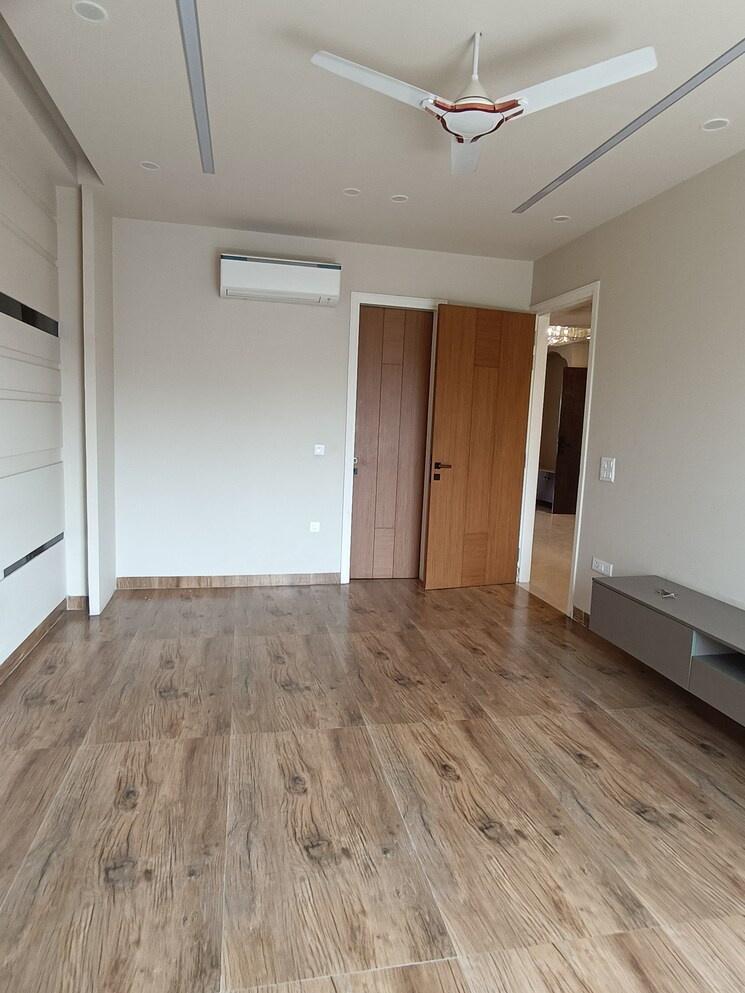 Room, aradhya-homes 4 Bedroom 2200 Sq.Ft. Apartment In Sector 67a Gurgaon 8656399