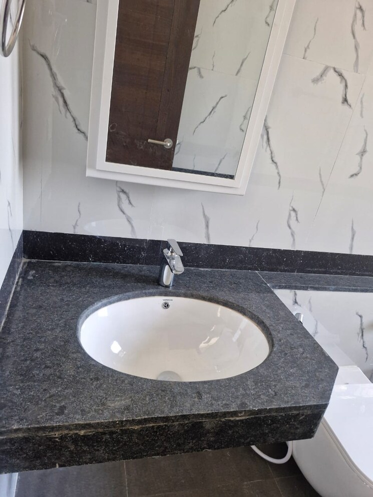 Bathroom, k-raheja-raheja-residency 1 Bedroom 475 Sq.Ft. Apartment In Malad East Mumbai 8656380