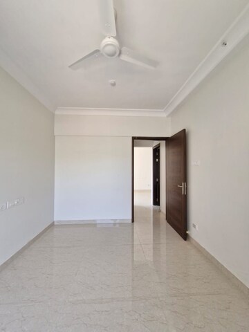 1 BHK Apartment For Rent in K Raheja Raheja Residency, Malad East