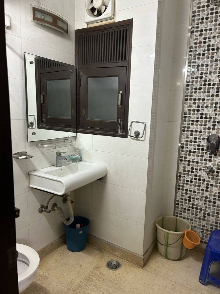 Master Bedroom, rwa-tomar-colony 2 Bedroom 450 Sq.Ft. Builder Floor In Mukundpur Delhi 8656392