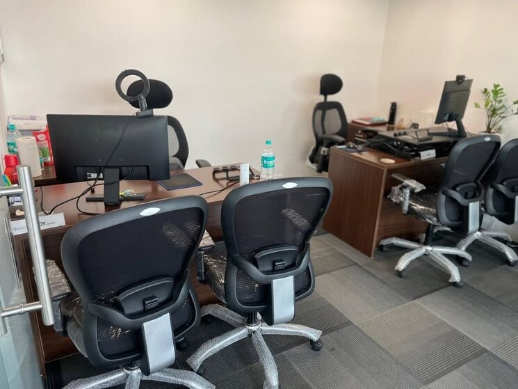 Team Area, rnt marg Commercial Office Space 1500 Sq.Ft. In Rnt Marg Indore 8656379
