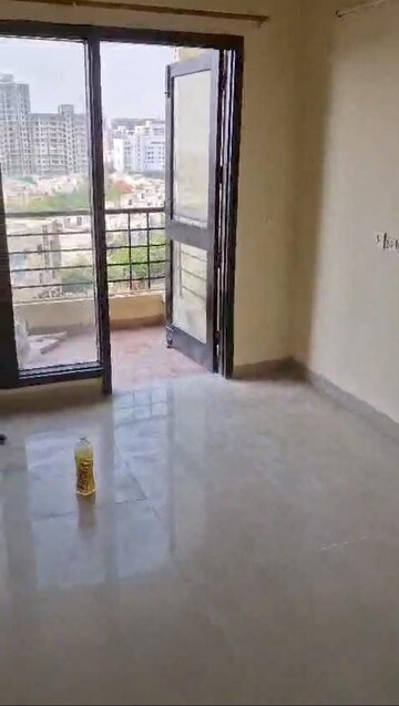 Room in 2.5 BHK Apartment at RPS Savana, Sector 88 – for Rent