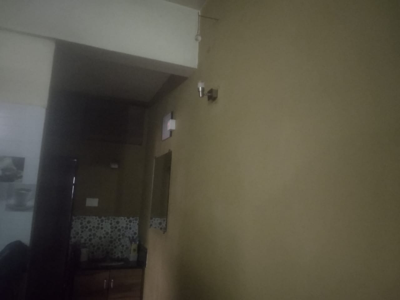 Retail Shop For Rent in Tain Square