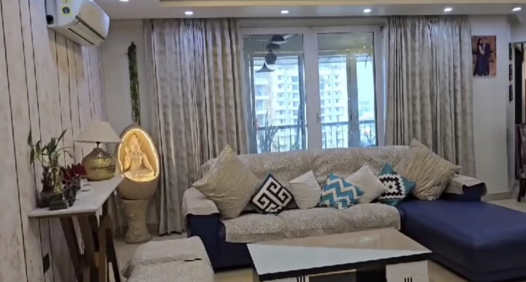 4 BHK + Servant Room Apartment For Rent in Mahagun Mascot