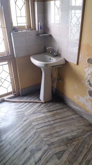 Bathroom in 2 BHK Apartment at Salt Lake City – for Sale