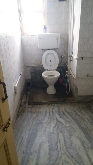 Bathroom in 2 BHK Apartment at Salt Lake City – for Sale