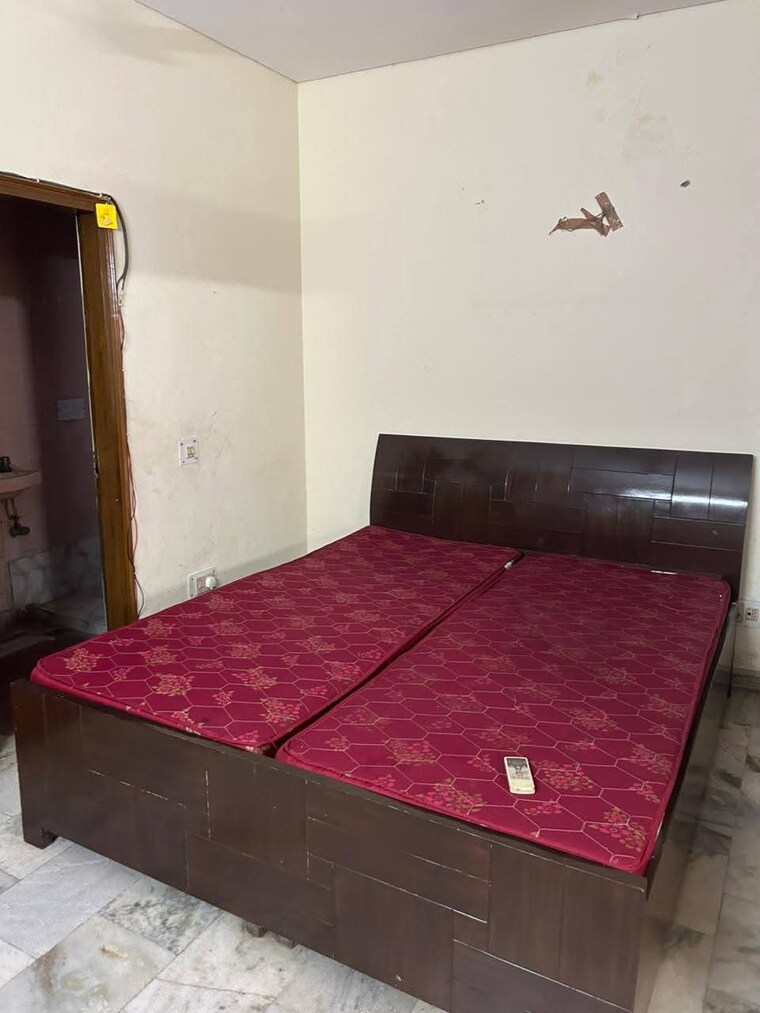Bedroom, rwa-tomar-colony 2 Bedroom 450 Sq.Ft. Apartment In Mukundpur Delhi 8656464
