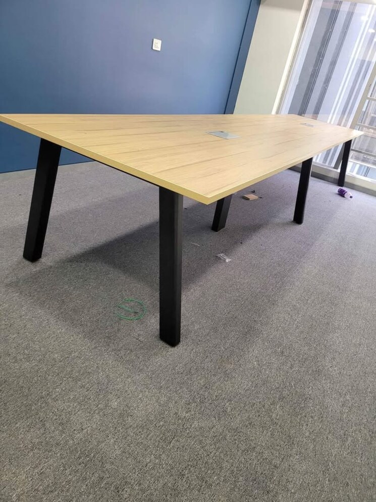 Team Area, regal square Commercial Office Space 2000 Sq.Ft. In Regal Square Indore 8656441