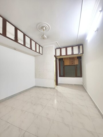 Room in 2 BHK Builder Floor at Saket – for Rent
