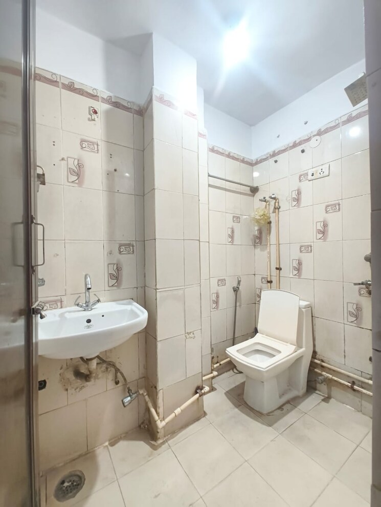 Bathroom, saket 2 Bedroom 1170 Sq.Ft. Builder Floor In Saket Delhi 8656478