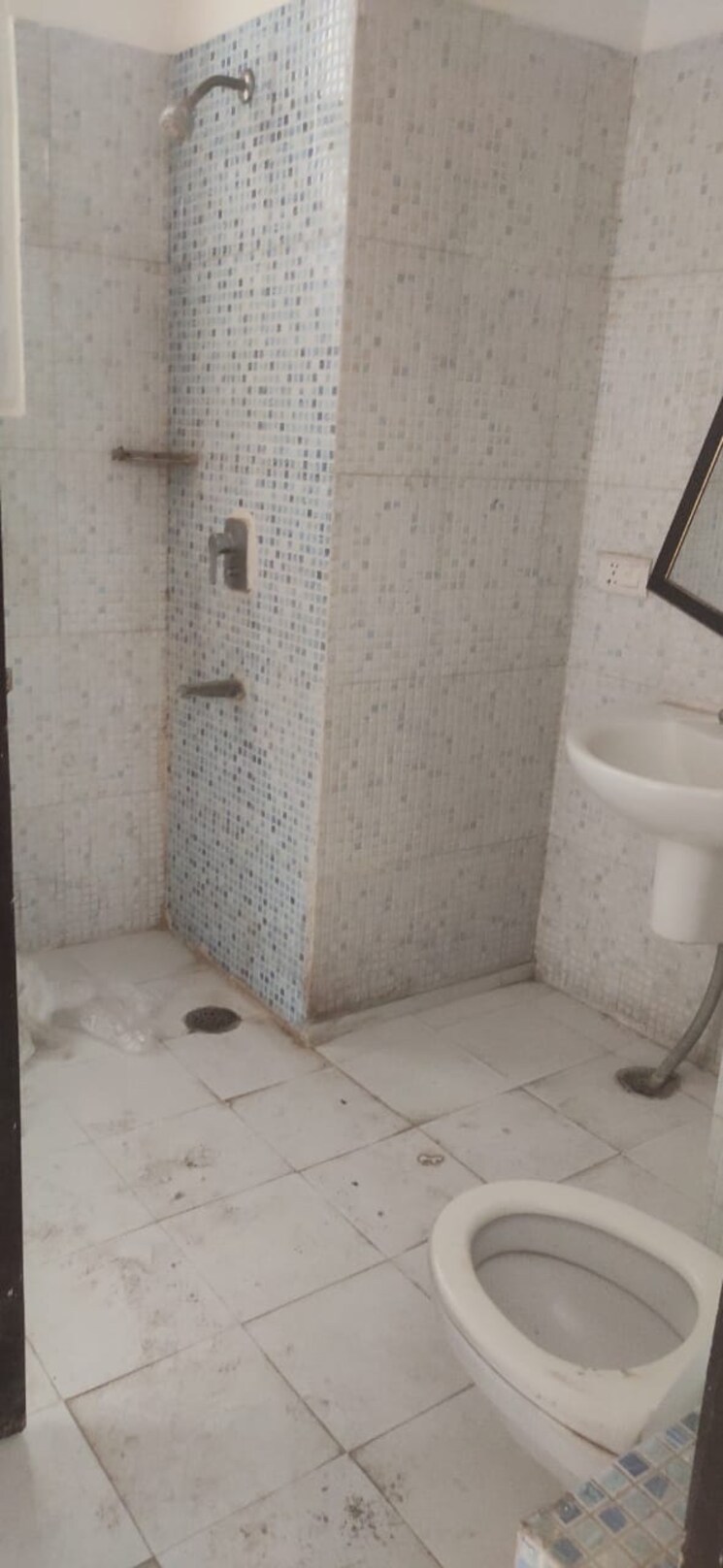 Bathroom, sam-residency 4 Bedroom 2250 Sq.Ft. Apartment In Sain Vihar Ghaziabad 8656488
