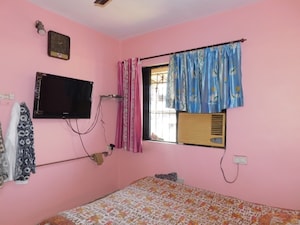 Bedroom in 1 BHK Apartment at Highland Residency CHSL, Balkum Pada – for Sale