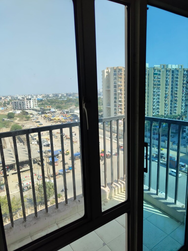 Balcony, gaur-city-2-10th-avenue 2.5 Bedroom 1175 Sq.Ft. Apartment In Sector 16c Greater Noida Greater Noida 8656523