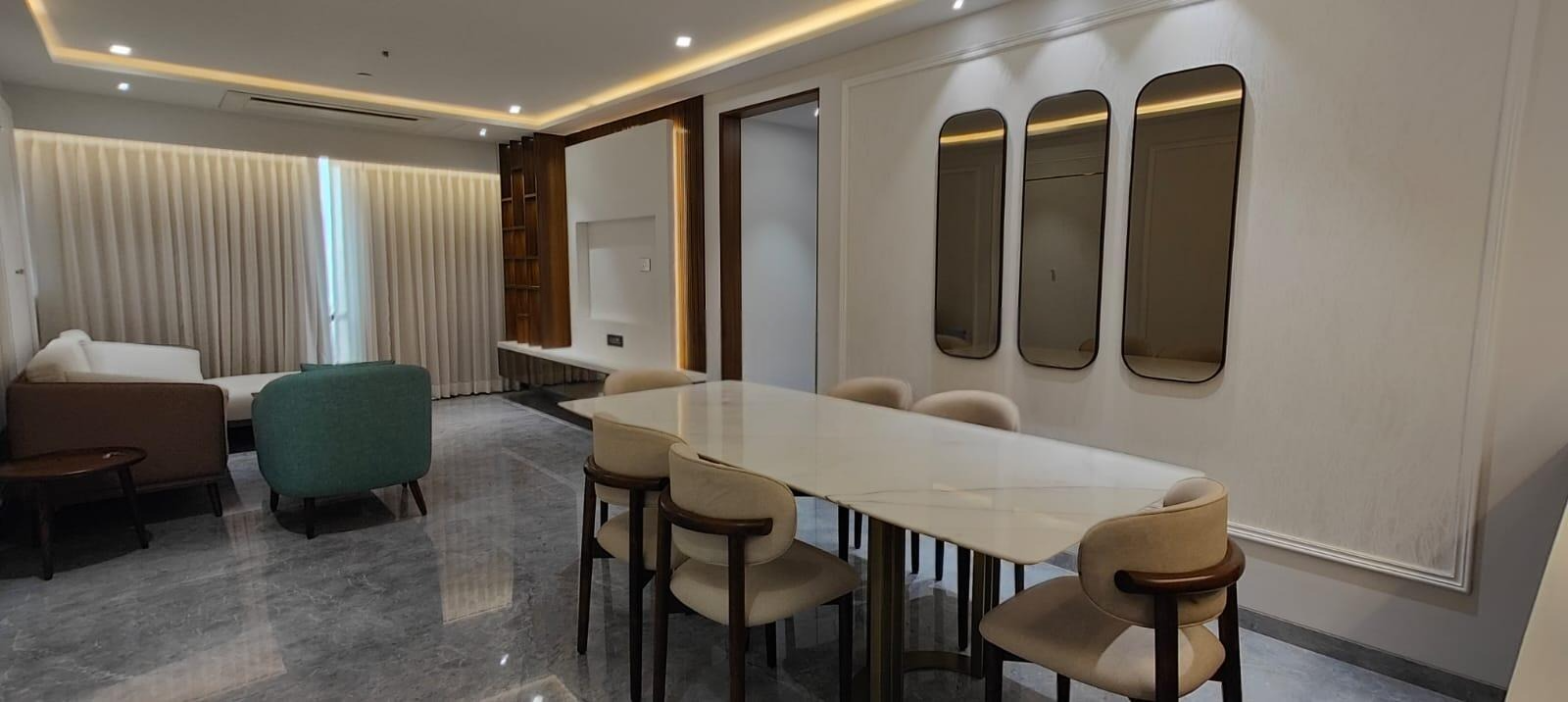 3 BHK + Servant Room Apartment For Rent in Lodha Trump Tower