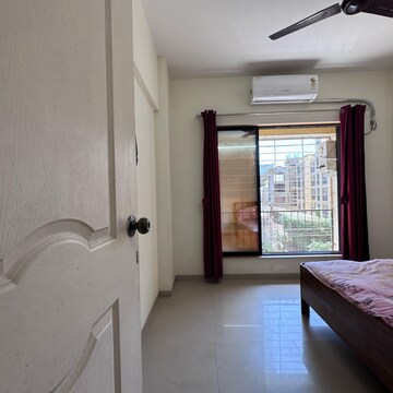 Room in 2 BHK Apartment at Agarwal And Doshi Complex, Vasai West – for Sale