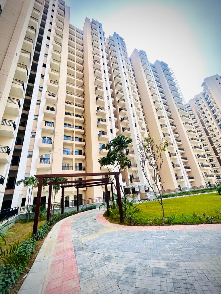 3 BHK Apartment For Rent in Gaur City 2