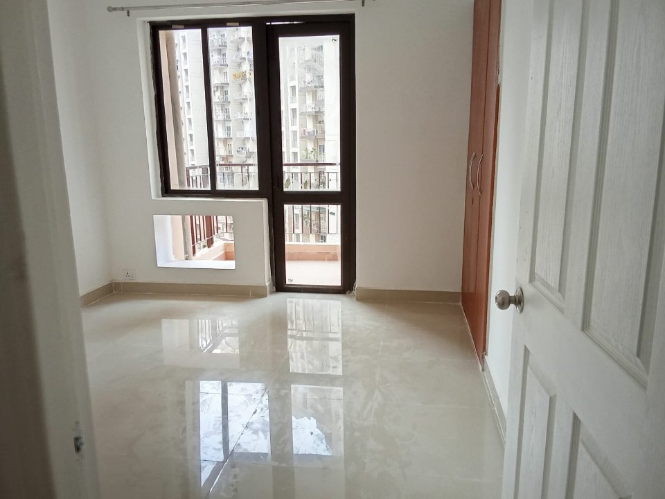 2 BHK Apartment For Rent in RG Luxury Homes