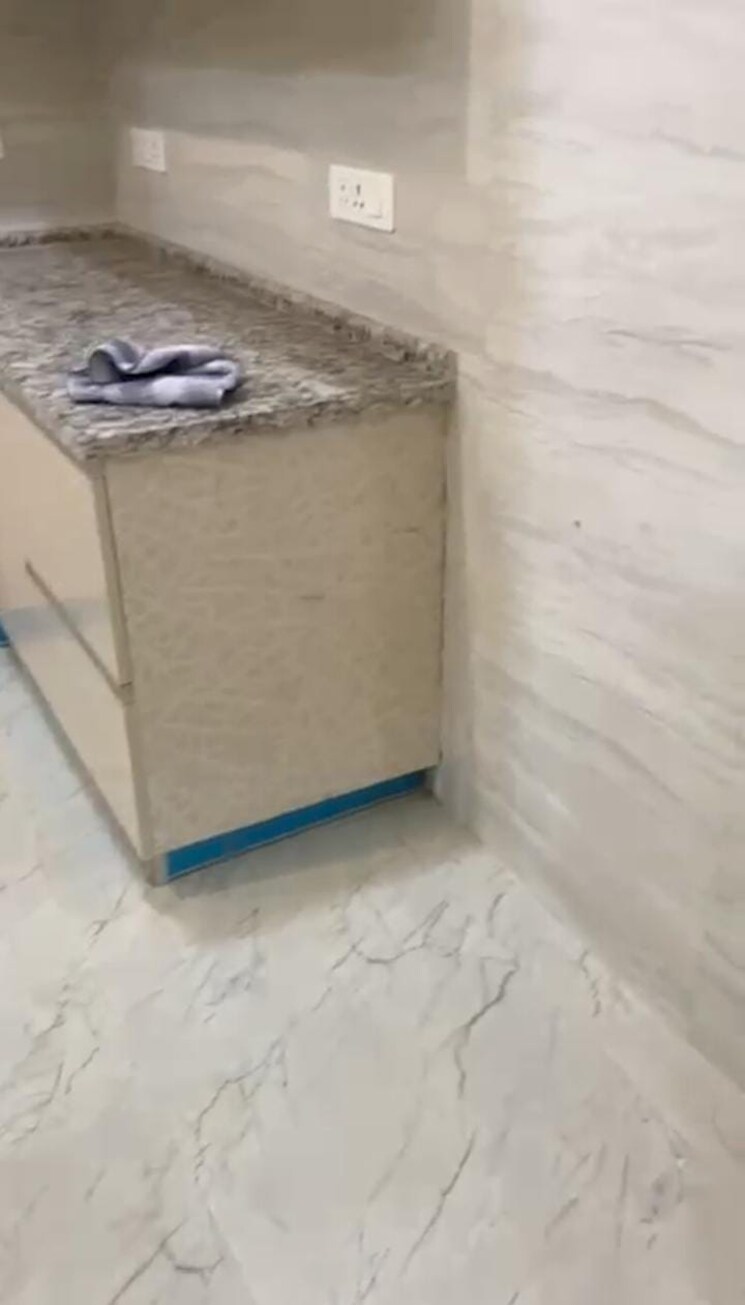 Room, parklands 3 Bedroom 250 Sq.Ft. Apartment In Sector 85 Faridabad 8656641