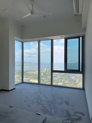 Room in 2 BHK Apartment at Piramal Aranya Ahan, Byculla – for Sale