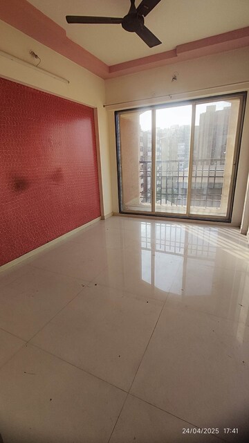 Room in 2 BHK Apartment at Agarwal Paramount, Virar West – for Rent