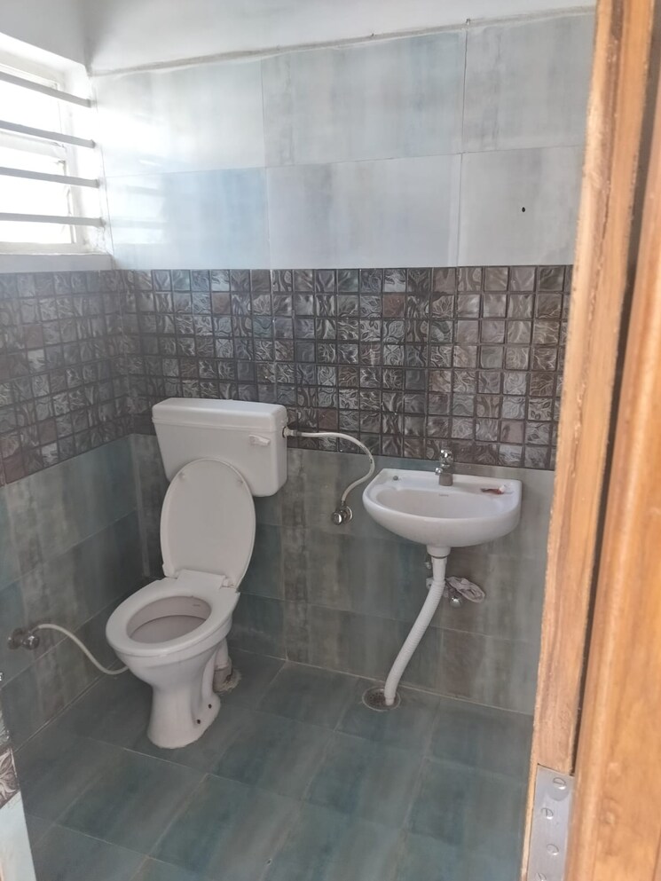 Bathroom, salaiya 4 Bedroom 1125 Sq.Ft. Villa In Salaiya Bhopal 8656685