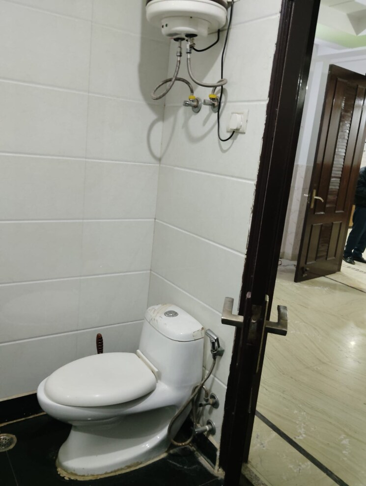 Bathroom, cooke town 2 Bedroom 1000 Sq.Ft. Apartment In Cooke Town Bangalore 8656817