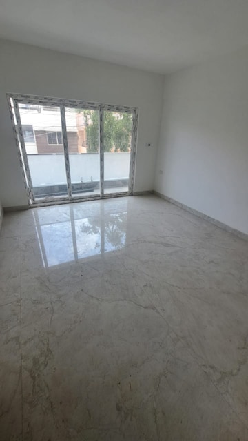 Room in 3 BHK Builder Floor at Domlur – for Rent