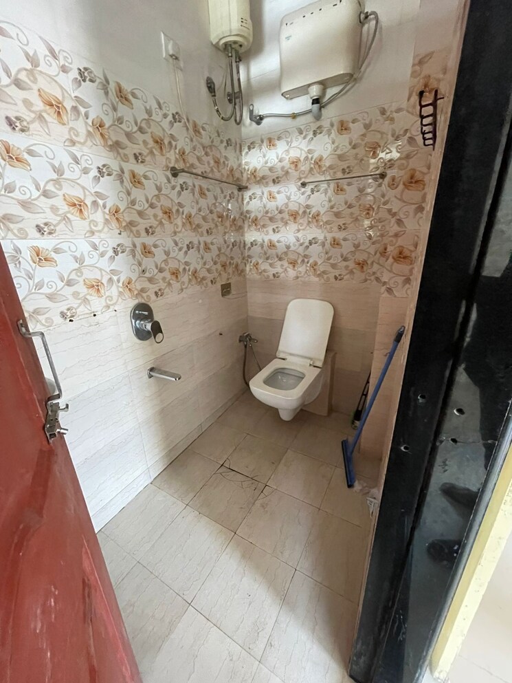 Bathroom, seawoods sector 44a 2 Bedroom 1200 Sq.Ft. Apartment In Seawoods Sector 44a Navi Mumbai 8656840