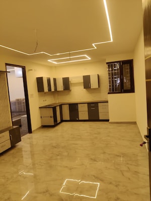 Parking in 2 BHK Builder Floor at Gms Road – for Sale