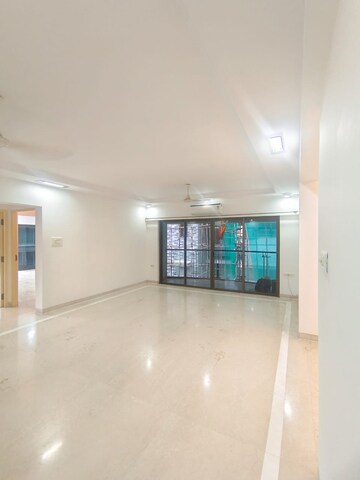 Room in 3 BHK Apartment at Bandra West – for Sale