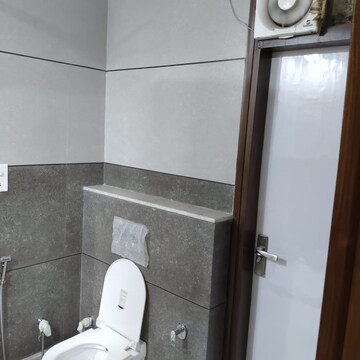 Attached Bathroom in 3.5 BHK Builder Floor at Vikas Puri – for Sale