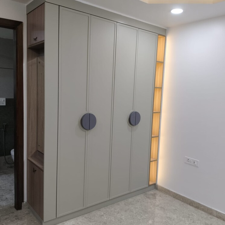 Room, vikas puri 3.5 Bedroom 200 Sq.Yd. Builder Floor In Vikas Puri Delhi 8656966