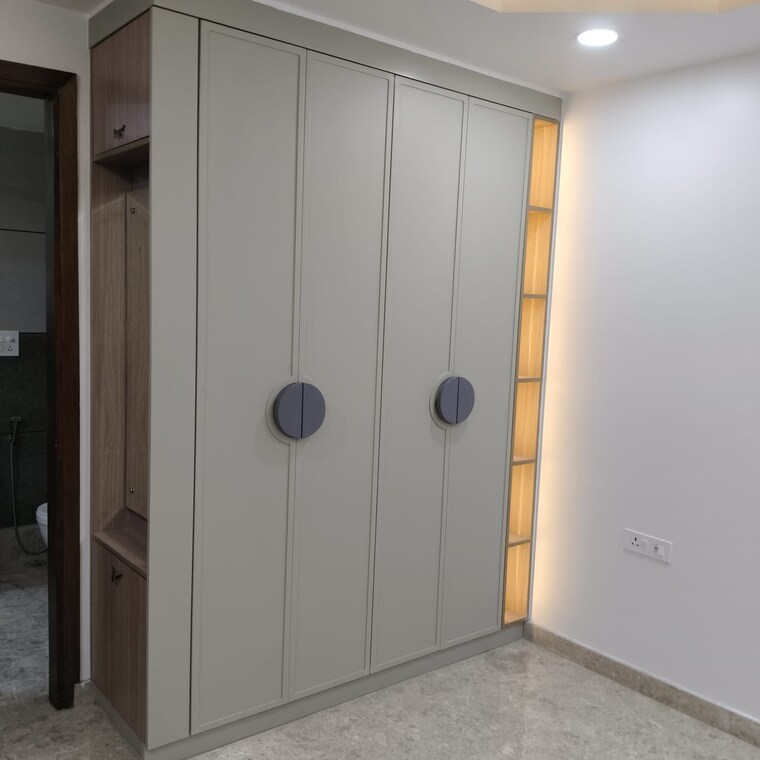 Room, vikas puri 3.5 Bedroom 200 Sq.Yd. Builder Floor In Vikas Puri Delhi 8656966