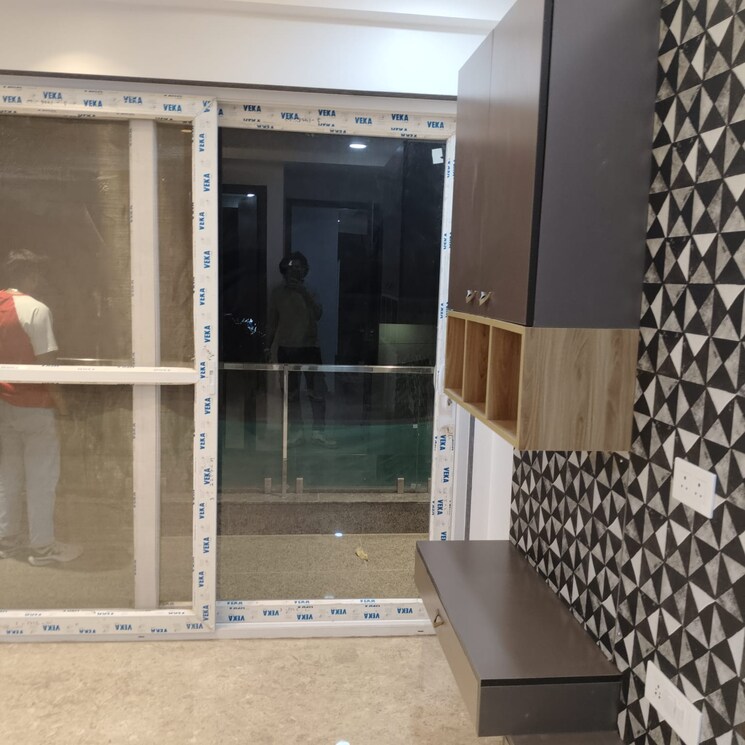 Room, vikas puri 3.5 Bedroom 200 Sq.Yd. Builder Floor In Vikas Puri Delhi 8656966