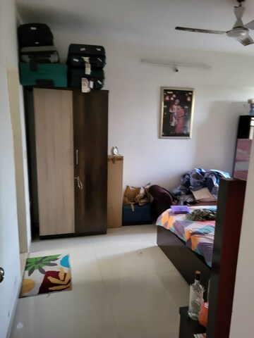 Room in 2 BHK Apartment at Jay Le Jardin, Chembur – for Rent