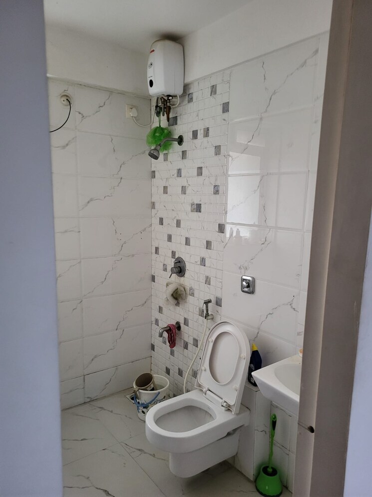 Bathroom, jay-le-jardin 2 Bedroom 1040 Sq.Ft. Apartment In Chembur Mumbai 8657015