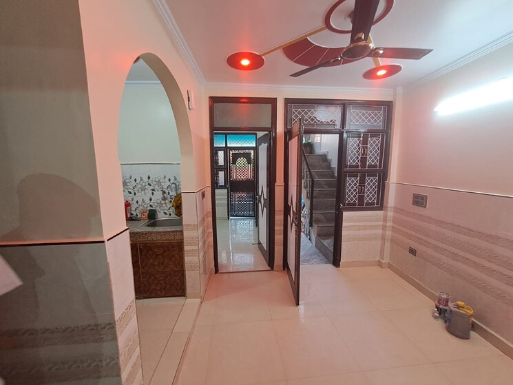 Room, ip extension 3 Bedroom 1050 Sq.Ft. Apartment In Ip Extension Delhi 8657053