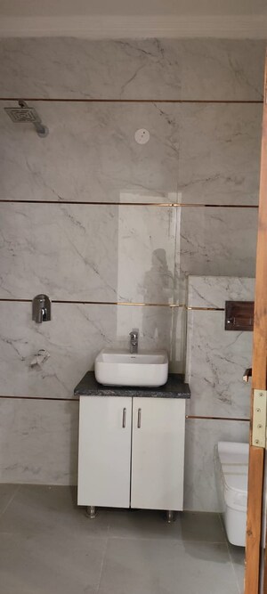 Bathroom in 3 BHK Builder Floor at Fidato Honour Homes, Sector 89 – for Sale