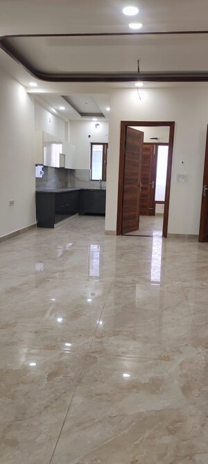 Room in 3 BHK Builder Floor at Fidato Honour Homes, Sector 89 – for Sale