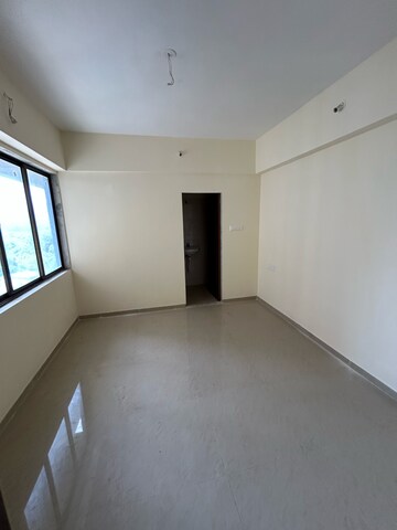 Room in 2 BHK Apartment at Bhakti Park Anand Nagar, Anand Nagar – for Rent